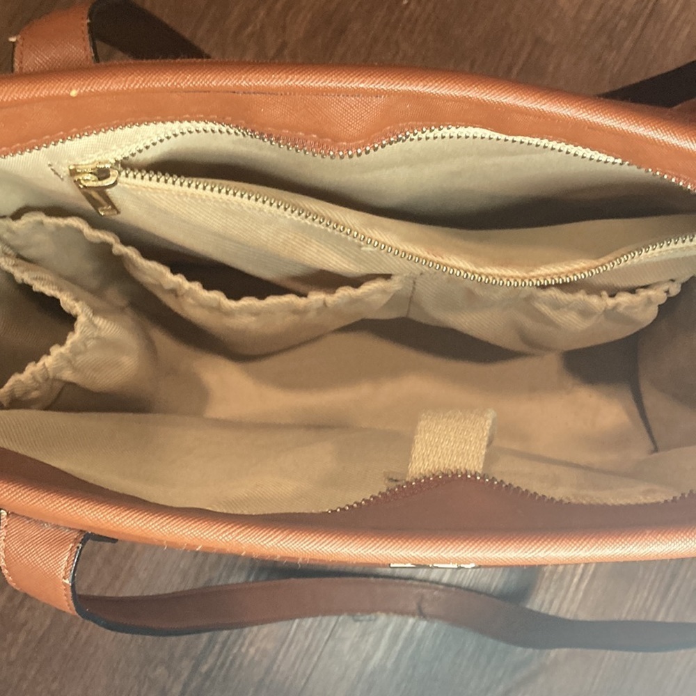 Freshly Picked Walnut Milano Large Woman's Tote - Picture 10 of 13